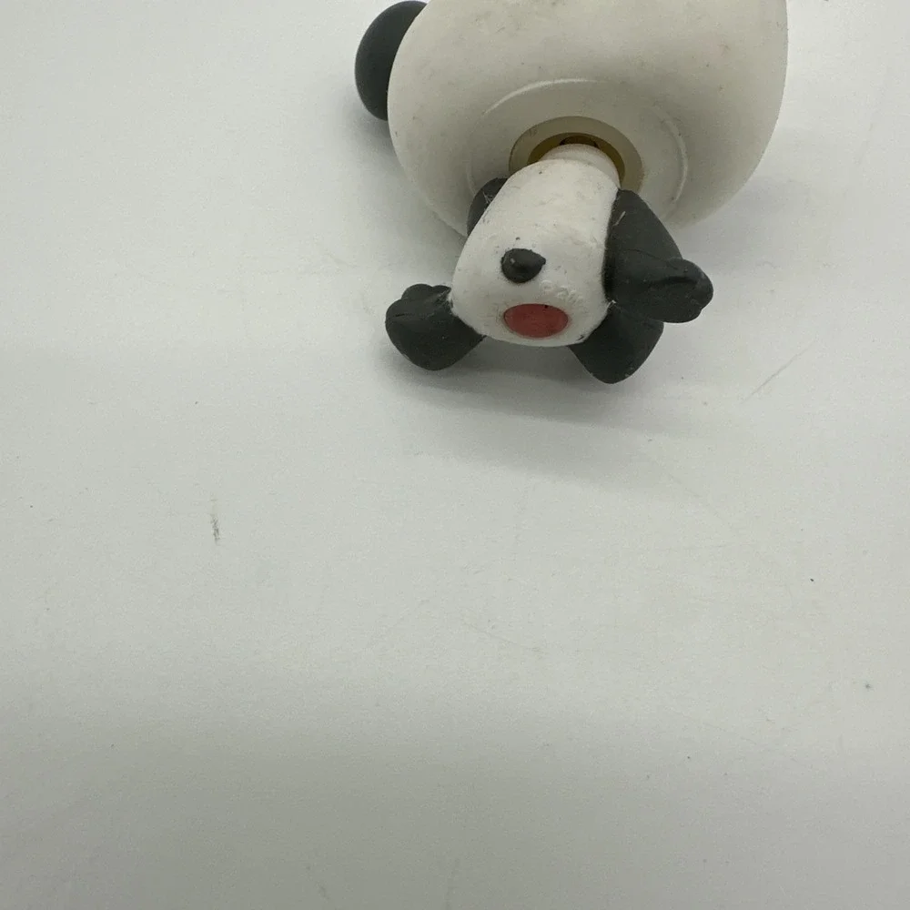 Littlest Pet Shop Panda Bear LPS #89 Gray & White‎ Purple Pink Eyes Red Magnet
